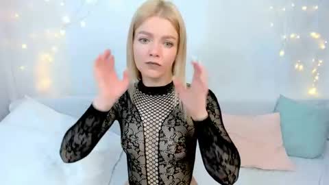 lilydavisss online show from 04/03/26, 03:04