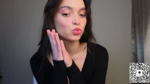 Snapshot of lilyewing_ chatting on 01/20/25, 05:59 Lily   online show from 01/20/25, 05:59