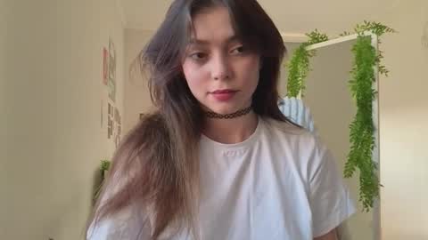 Snapshot of lilyewing_ chatting on 09/10/25, 03:23 Lily   online show from 09/10/25, 03:23