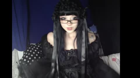 Snapshot of lilyimp chatting on 09/27/25, 08:47 LUka online show from 09/27/25, 08:47