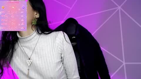 Snapshot of lilylouisee_ chatting on 01/17/26, 09:47 Liliana louise online show from 01/17/26, 09:47