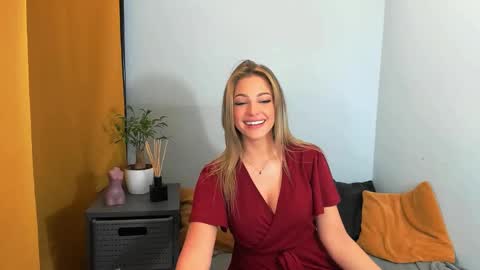 Lily online show from 02/01/25, 12:47