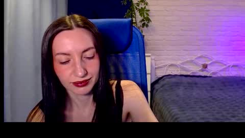 Lily online show from 11/14/25, 08:35