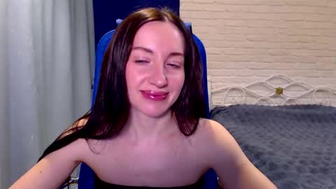 Snapshot of lilymellow chatting on 03/24/26, 03:44 Lily online show from 03/24/26, 03:44