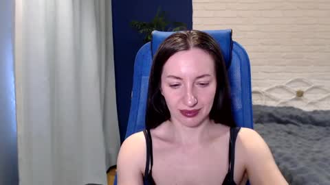 Snapshot of lilymellow chatting on 04/10/26, 06:29 Lily online show from 04/10/26, 06:29