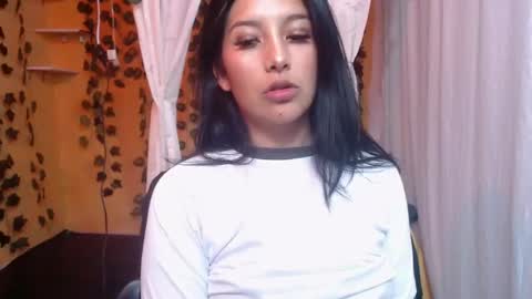 Snapshot of lilymoon_018 chatting on 04/24/26, 12:51 lilymoon_018 online show from 04/24/26, 12:51