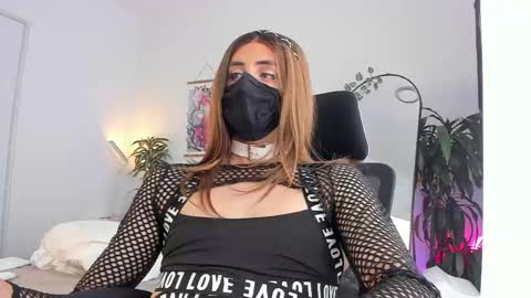 Lily Reina online show from 05/13/26, 07:11