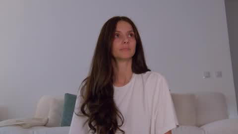 Lily online show from 11/05/25, 02:17