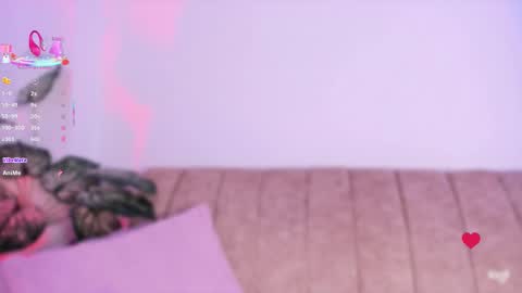 Lily  online show from 10/24/25, 09:28