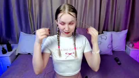 Snapshot of lilystarlight chatting on 03/07/25, 03:51 Lilian online show from 03/07/25, 03:51