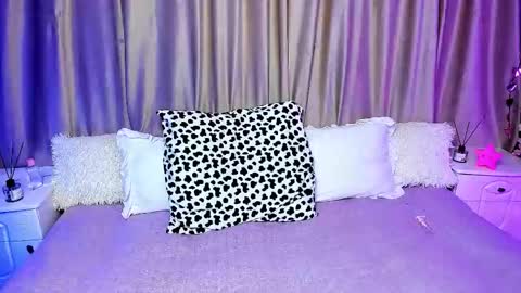 Lilian online show from 12/05/25, 04:54