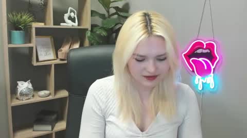 Lily online show from 04/14/26, 06:41