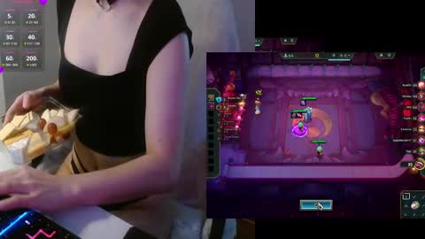 Snapshot of lilythrone chatting on 10/01/25, 10:27 Lily Rone online show from 10/01/25, 10:27