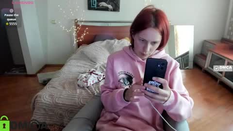 Snapshot of lilyviolet7 chatting on 04/07/26, 02:06 Hi Im Lily online show from 04/07/26, 02:06