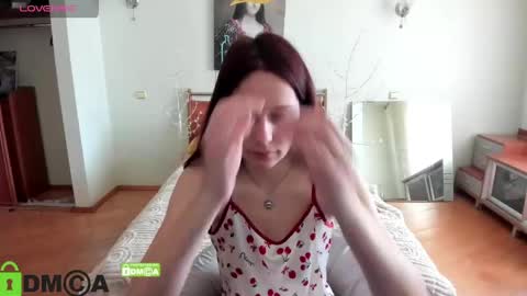 Snapshot of lilyviolet7 chatting on 04/20/26, 08:06 Hi Im Lily online show from 04/20/26, 08:06