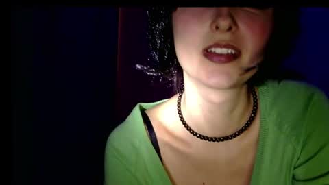 Snapshot of lilyxsky chatting on 02/19/25, 03:05 LilyXSky online show from 02/19/25, 03:05