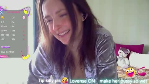 Snapshot of lilyxsky chatting on 04/10/26, 10:31 LilyXSky online show from 04/10/26, 10:31