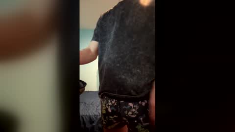 lima_tunes online show from 12/18/25, 11:00