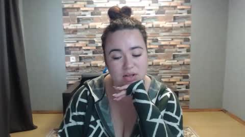 Snapshot of limalagris chatting on 11/02/25, 11:01 busty princess online show from 11/02/25, 11:01