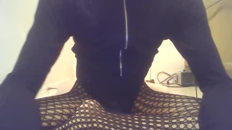 Snapshot of limpclitsissyfemboy chatting on 11/10/25, 12:31 limpclitsissyfemboy online show from 11/10/25, 12:31