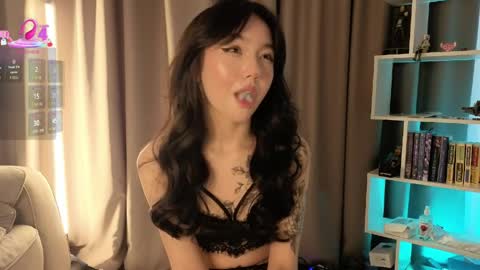 Snapshot of lin_kun chatting on 03/29/26, 08:36 Lin Use menu to play with me online show from 03/29/26, 08:36