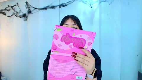  Lina Bedoya  online show from 11/06/25, 11:33