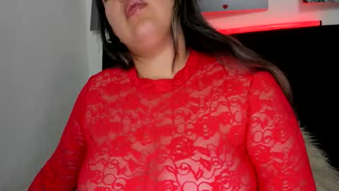 Snapshot of lina_browm chatting on 04/04/26, 10:07 Lina Browm online show from 04/04/26, 10:07