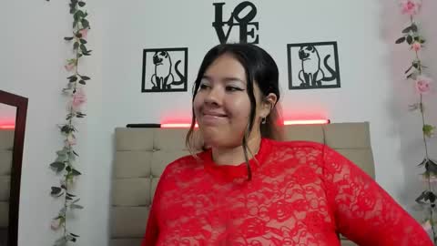 Snapshot of lina_browm chatting on 04/15/26, 09:15 Lina Browm online show from 04/15/26, 09:15