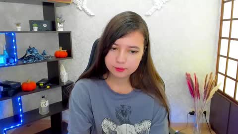 Snapshot of lina_brownie chatting on 12/07/24, 02:09 Lina online show from 12/07/24, 02:09