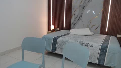 Lina online show from 09/23/25, 12:30