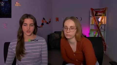 lina_fox12 online show from 10/23/25, 12:48