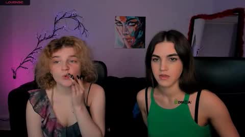 lina_fox12 online show from 12/15/25, 01:15