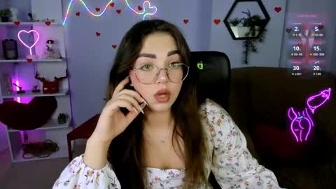 lina_fox12 online show from 05/05/26, 12:13