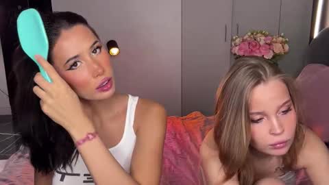 Snapshot of lina_kriss chatting on 02/06/26, 03:44 Kriss and Lina online show from 02/06/26, 03:44