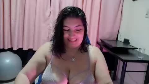 Snapshot of lina_maria99 chatting on 02/16/26, 11:34 Lina Mara99 online show from 02/16/26, 11:34