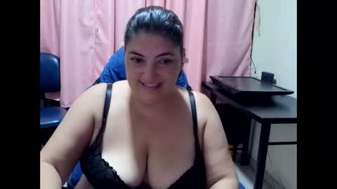Snapshot of lina_maria99 chatting on 02/23/26, 12:09 Lina Mara99 online show from 02/23/26, 12:09