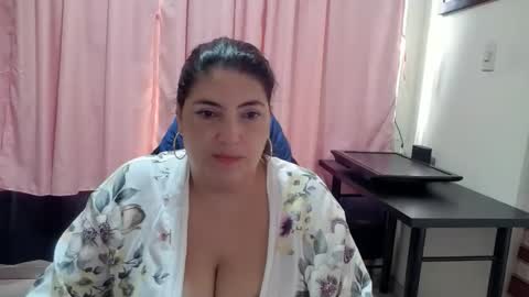 Snapshot of lina_maria99 chatting on 02/23/26, 12:35 Lina Mara99 online show from 02/23/26, 12:35