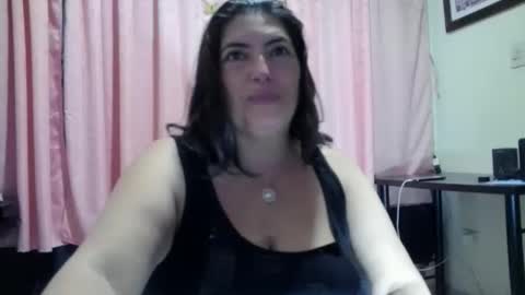 Snapshot of lina_maria99 chatting on 03/11/26, 11:27 Lina Mara99 online show from 03/11/26, 11:27