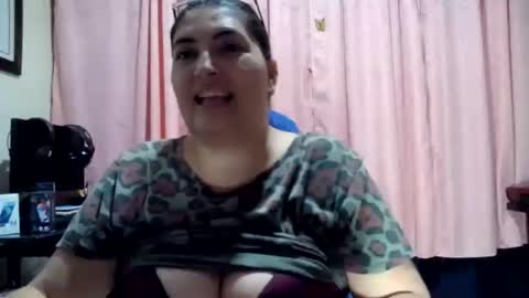 Snapshot of lina_maria99 chatting on 03/26/26, 02:17 Lina Mara99 online show from 03/26/26, 02:17