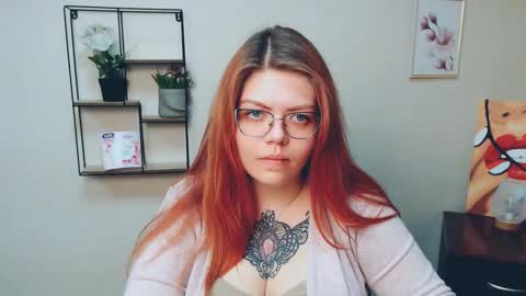 lina_ri online show from 10/22/25, 06:18