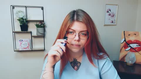 lina_ri online show from 10/28/25, 06:21