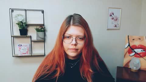 lina_ri online show from 10/30/25, 07:25