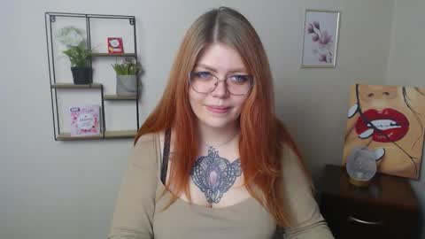 lina_ri online show from 11/12/25, 07:35
