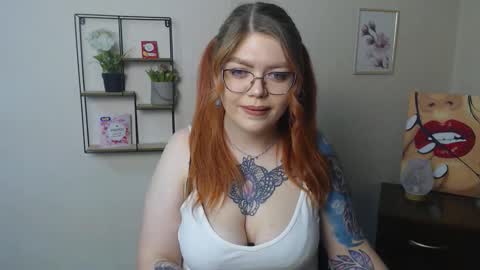 lina_ri online show from 11/30/25, 04:44