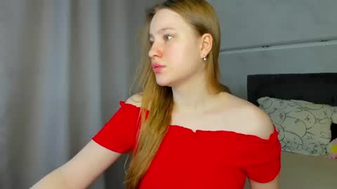 Lina online show from 06/28/26, 01:11