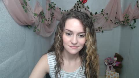 Lina online show from 12/26/24, 10:26