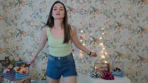 Lina online show from 02/10/25, 10:20