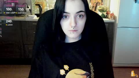 Lina 3  1715622743 online show from 01/16/25, 08:33