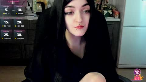 Lina 3  1715622743 online show from 01/17/25, 08:34