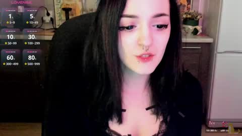 Lina 3  1715622743 online show from 02/17/25, 07:58